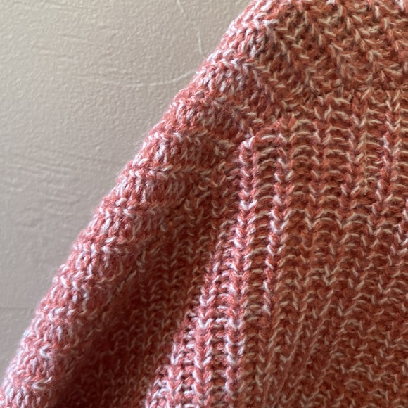 Pink/salmon sweater with criss-cross detail on back - Picture 3 of 4